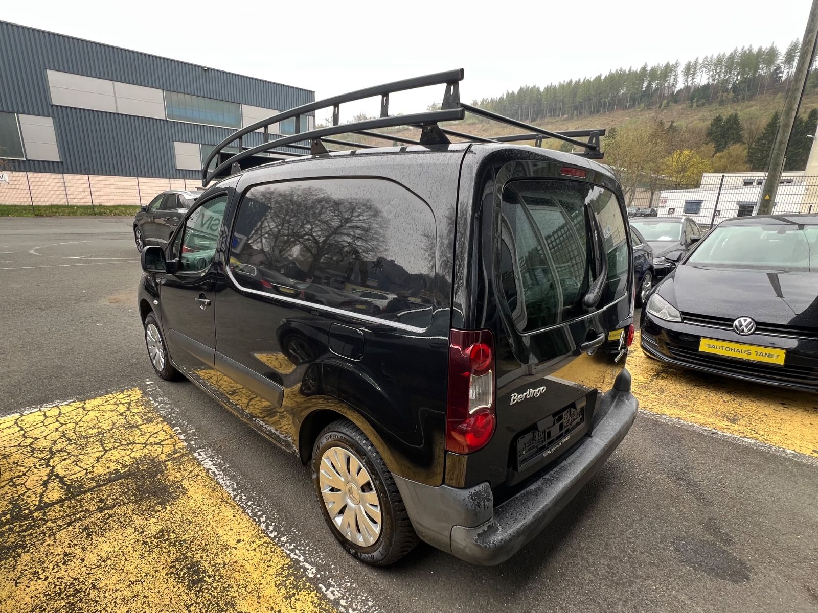 Fahrzeugabbildung Citroën Berlingo Kasten Niveau A L1 * 1.HAND *