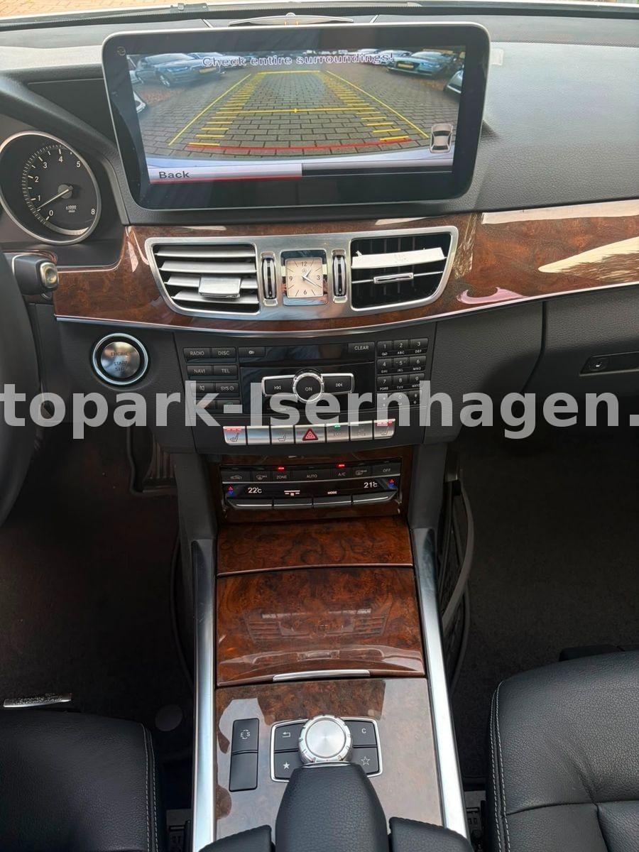 Mercedes-Benz E 300 Elegance*FL*Pano*Leder*4xSZH*Keyless*Xenon