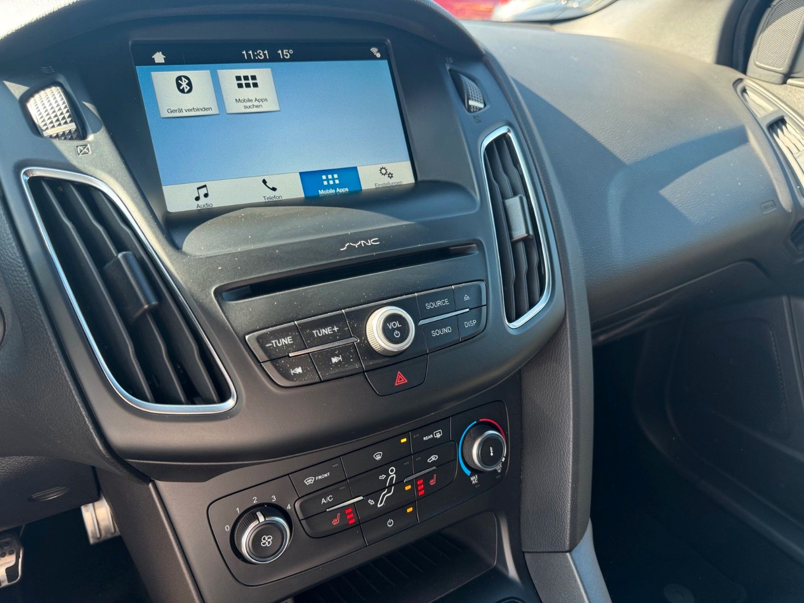 Fahrzeugabbildung Ford Focus Lim. ST-Line Kamera Tempomat Sitzheizung