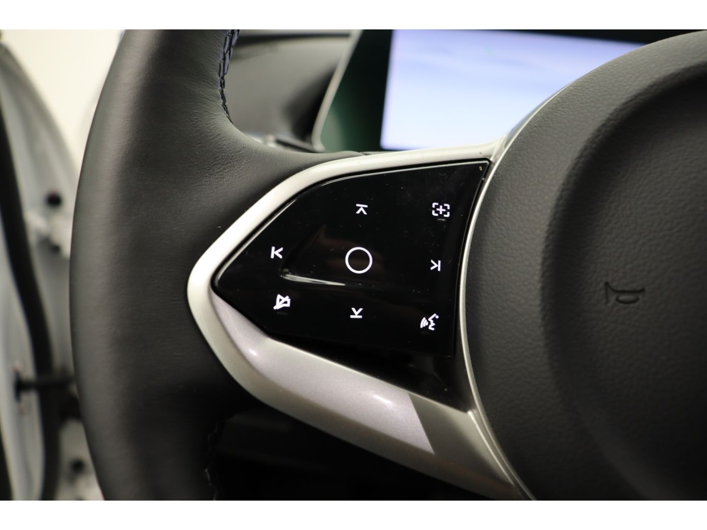 Fahrzeugabbildung GWM ORA 03 400 PRO WPF Navi Leder LED ACC Kamera