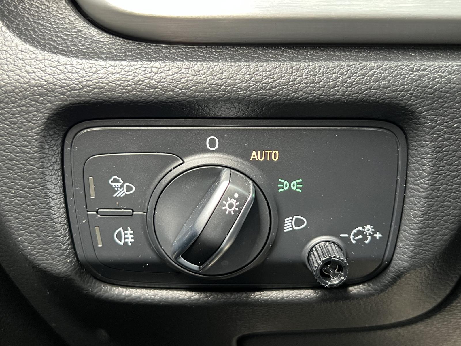 Audi A3 35 TFSI S-Line SelectionNavi Matrix LED B&O, миниатюра 17
