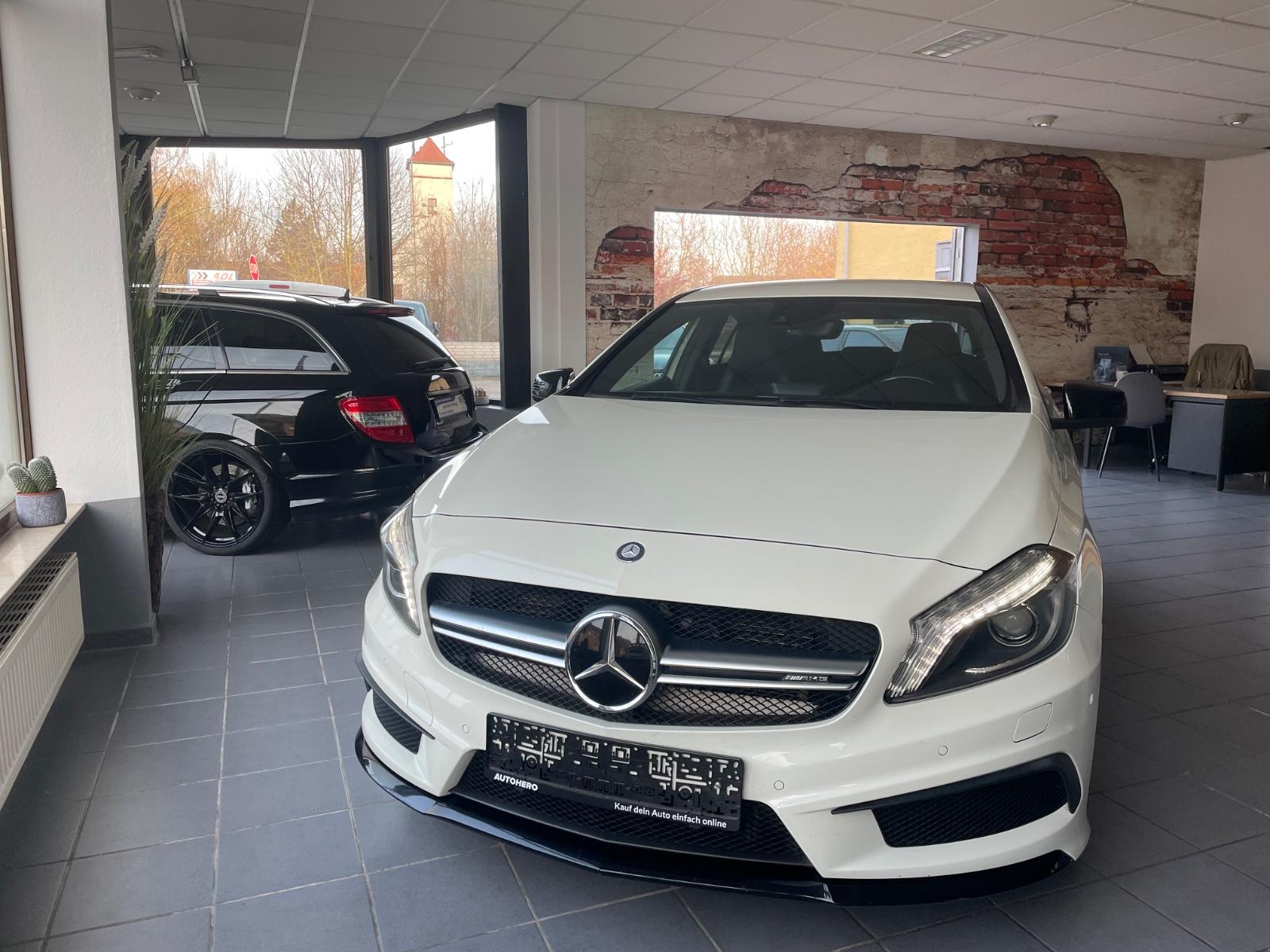 Mercedes-Benz A 45 AMG 4Matic/Bi-Xenon/Teilleder