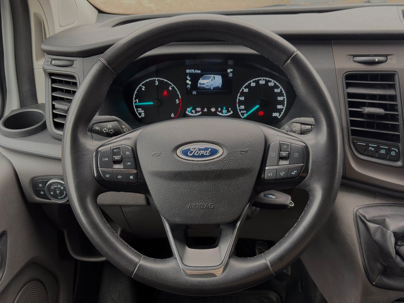 Fahrzeugabbildung Ford Transit Custom 300 L2 H1 Trend Navi Kamera Temp.
