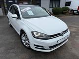 Volkswagen Golf VII Lim. Highline/PANO/VOLLLED/WEBASTO/ACC/ - Volkswagen Golf: Standheizung