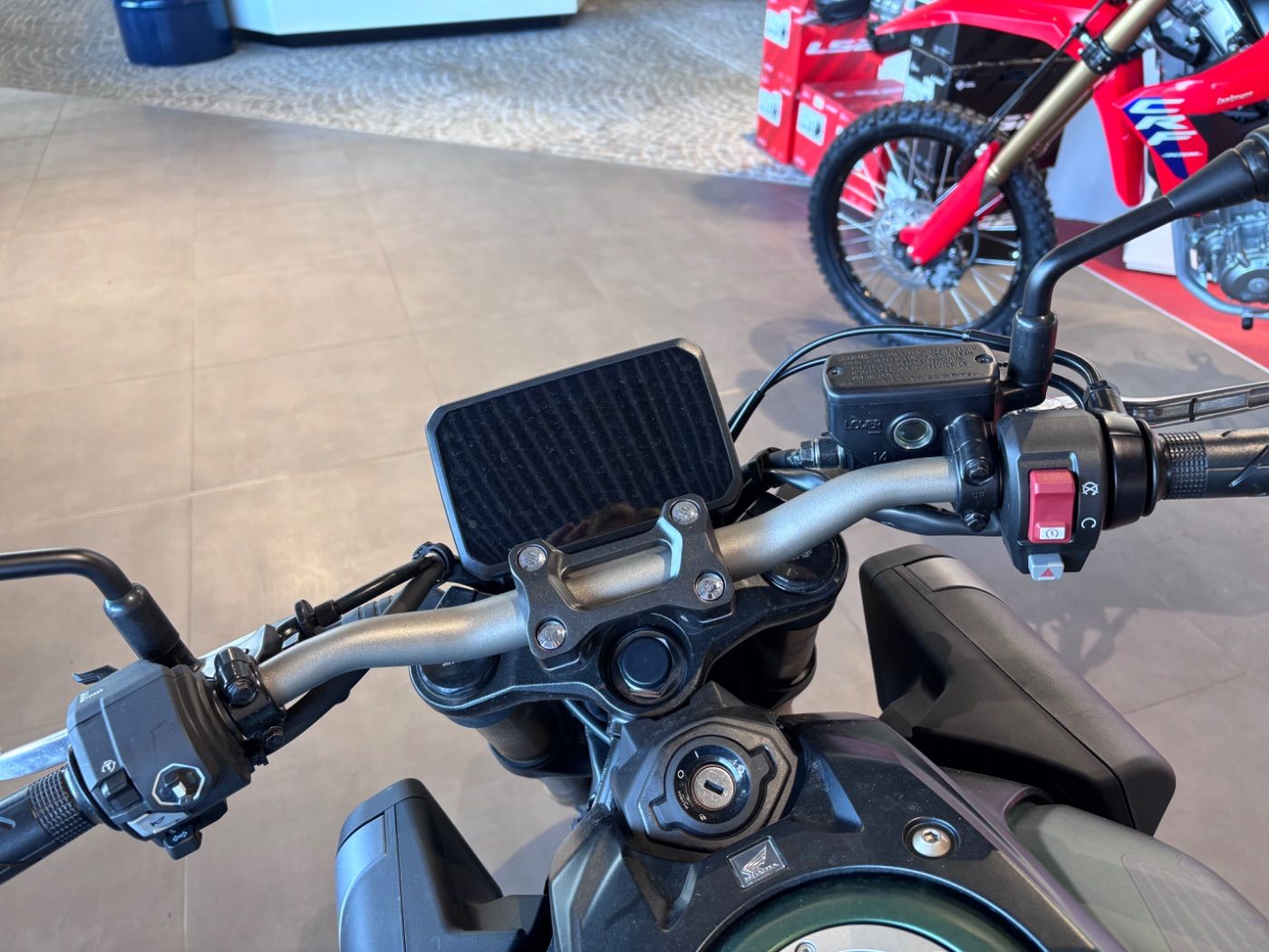 Fahrzeugabbildung Honda CB 650 R