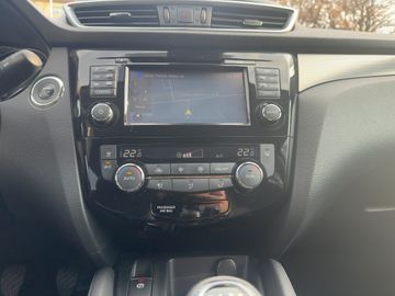 Nissan Qashqai 1.3 DIG-T N-Connecta 140PS NAVI