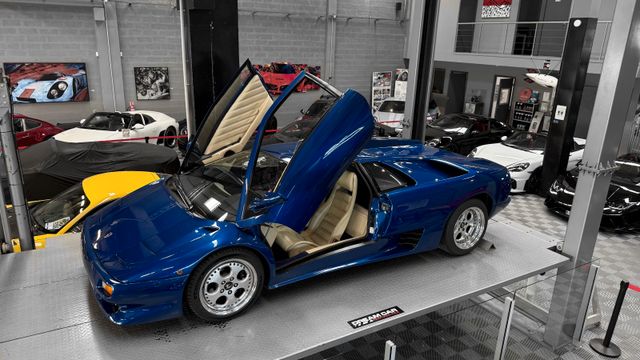 Lamborghini LAMBORGHINI DIABLO VT 5.7 V12 * BLU CHIARO