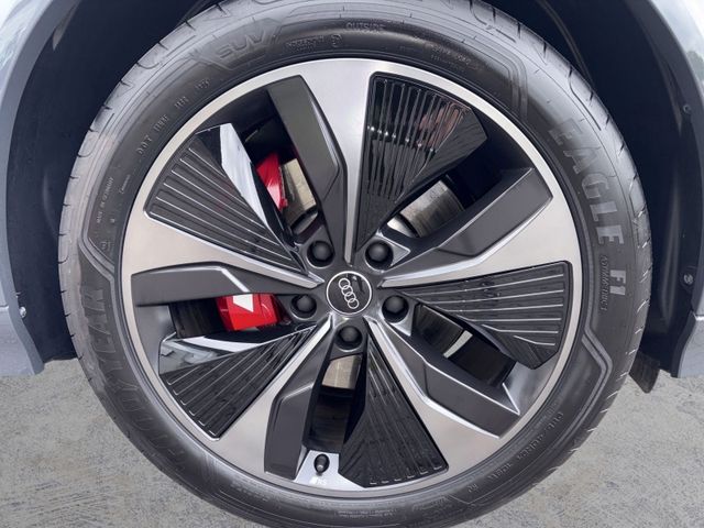 SQ6 Sportback e-tron EDITION ONE GREY MATRIX+AHK
