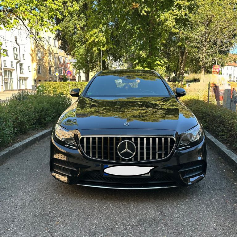 Image of Mercedes-Benz E 220