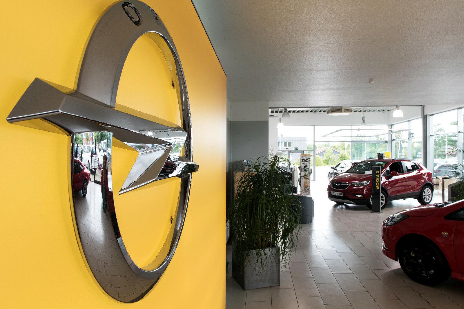 showroom-image-bottom