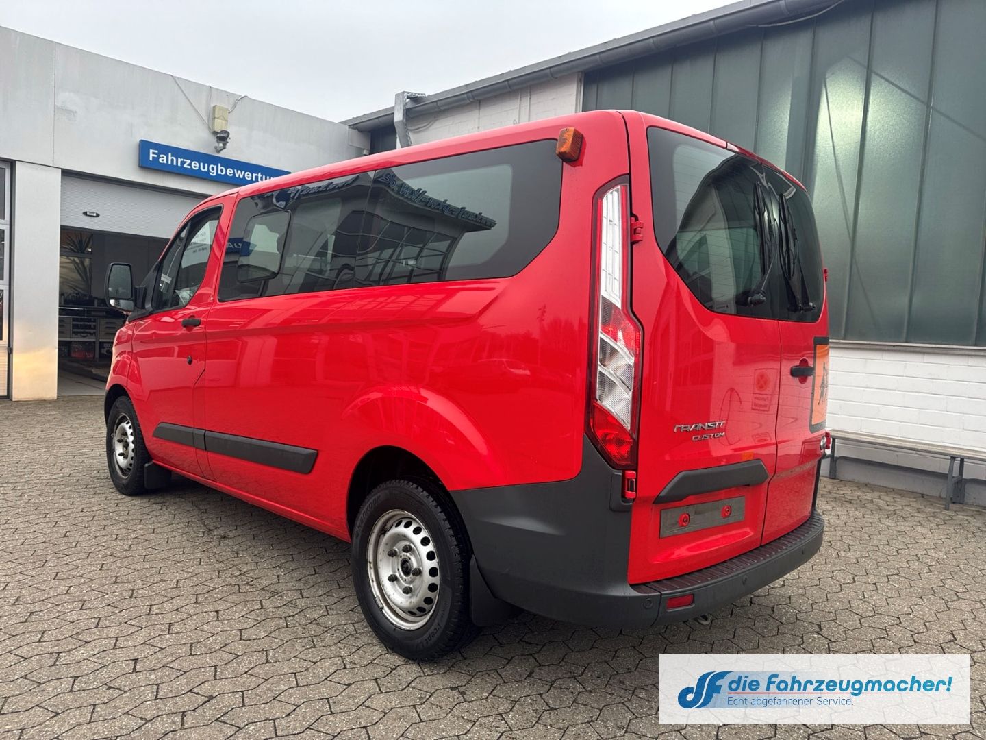 Fahrzeugabbildung Ford Transit Custom Tourneo 300 L1 *2208