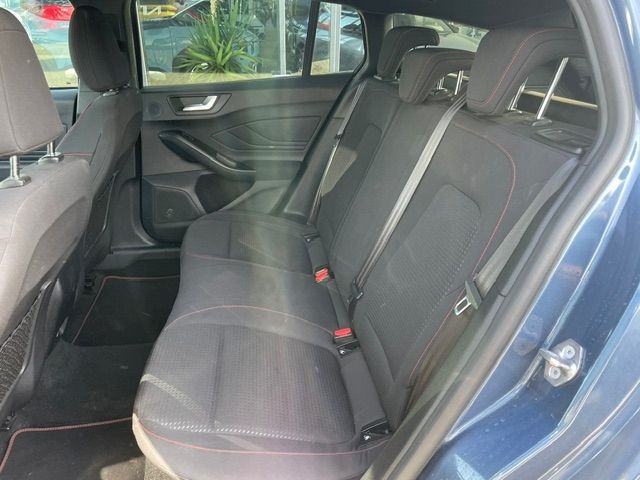 Fahrzeugabbildung Ford Focus ST-Line totWinkAss Kamera LED SpurhalteAss