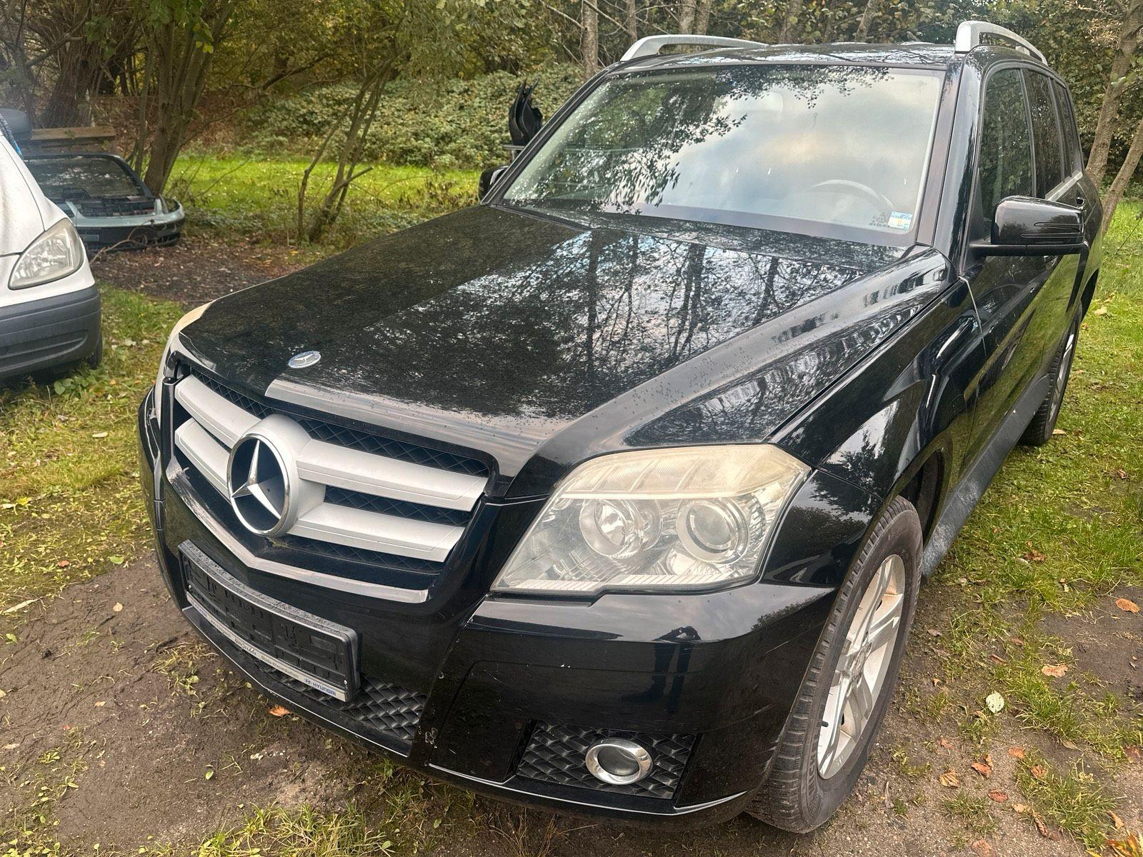 Mercedes-Benz GLK350, 2009