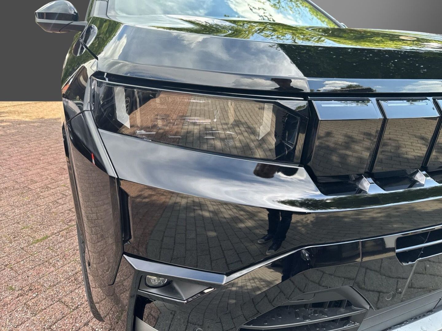 Fahrzeugabbildung Jeep Compass NEW MY26-Summit Plug-In-Hybrid -Voll-Pan