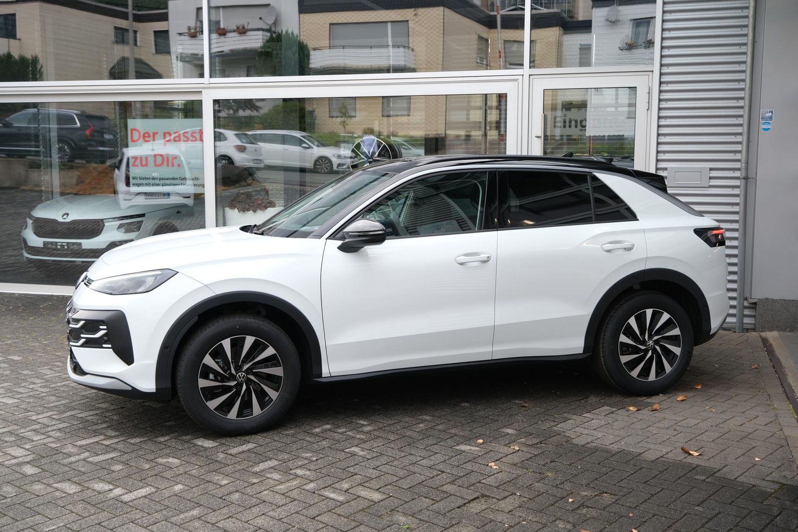 Volkswagen T-Roc 1.5 eTSI Life DSG AHK ACC LED App-Navi ... imagem 2