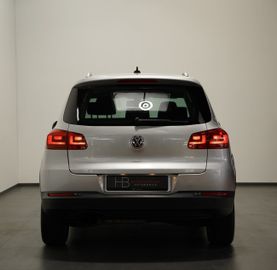 Volkswagen Tiguan - 6