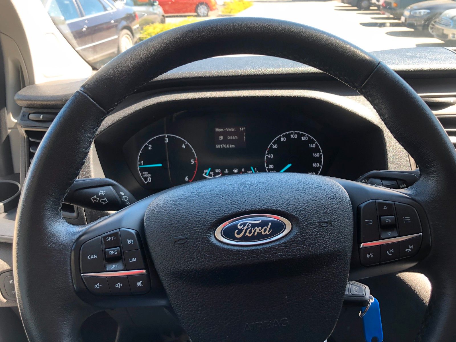Fahrzeugabbildung Ford Transit/Tourneo Custom Kombi 320L1 Trend 9Sitzer