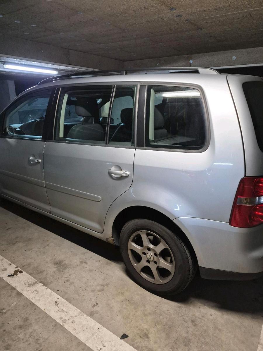 Volkswagen Touran 2006 — engine
