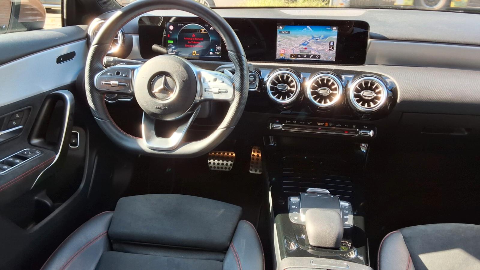 Mercedes-Benz A 250 Limousine AMG Line Top 1.Hand