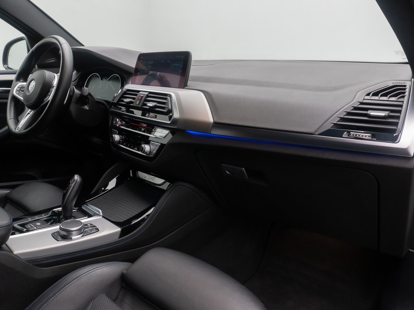 Fahrzeugabbildung BMW X4 xD30d M Sport ACC 360&deg;AHK DispKey HUD H/K 20"