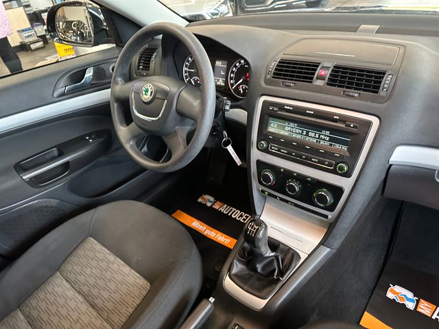 MYAUTOCENTER – Gebraucht- und Jahreswagen mit Werkstattservice in Pfaffenhofen Skoda Octavia Combi Ambiente *Klima*TÜV NEU*