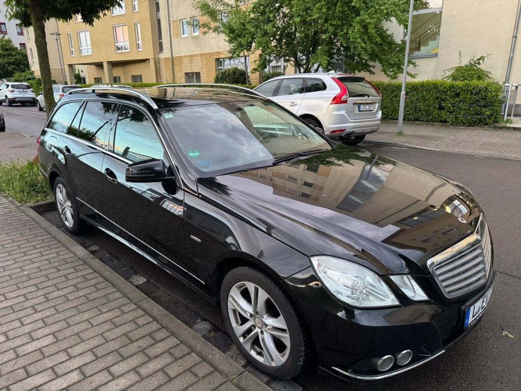 Mercedes-Benz E 200