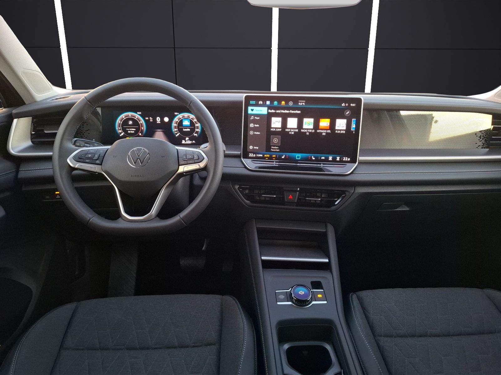 Fahrzeugabbildung Volkswagen Tayron eTSI Life DSG LED AHK NAvi AID ACC RFK SH