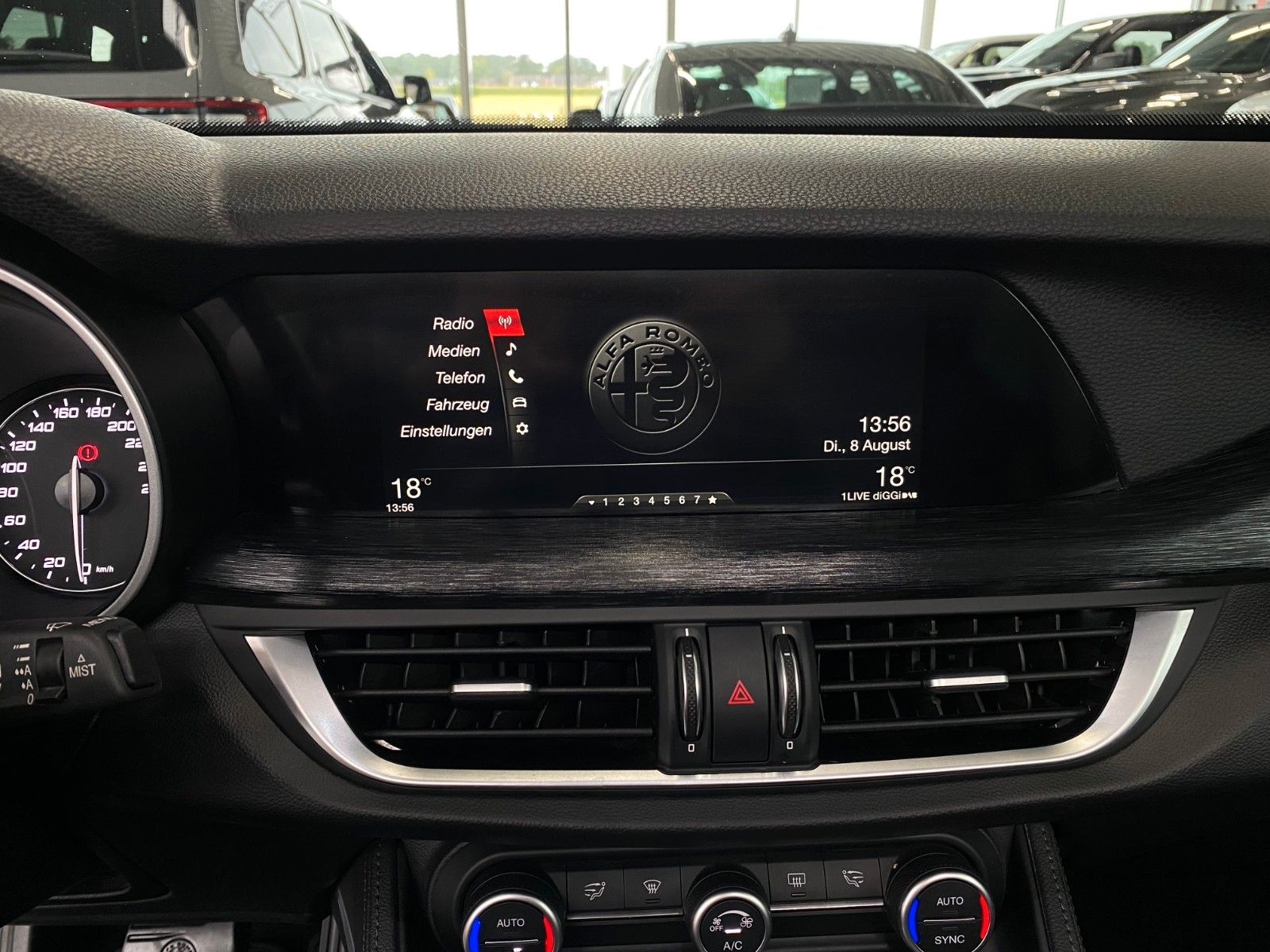 Fahrzeugabbildung Alfa Romeo Stelvio 2.0 T B-Tech Q4 "AHK ACC DAB"