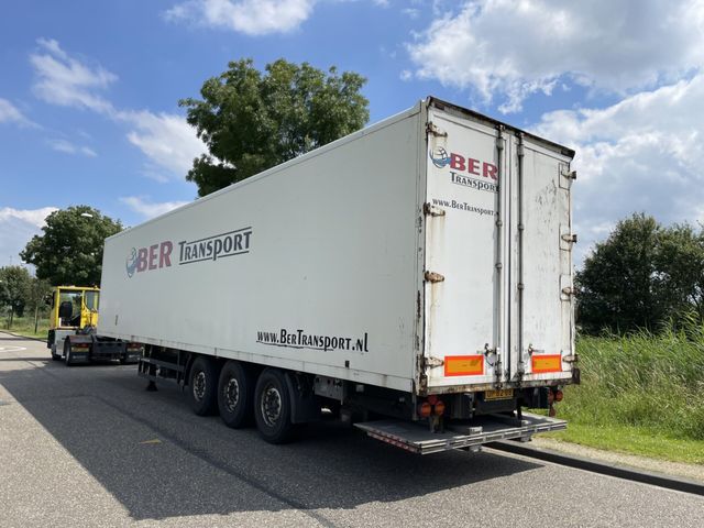 Spier SGL390 Closed Box / Mercedes Axles / Discbrakes