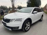 Skoda Octavia Combi Scout 4x4 - Skoda Octavia: Scout Combi