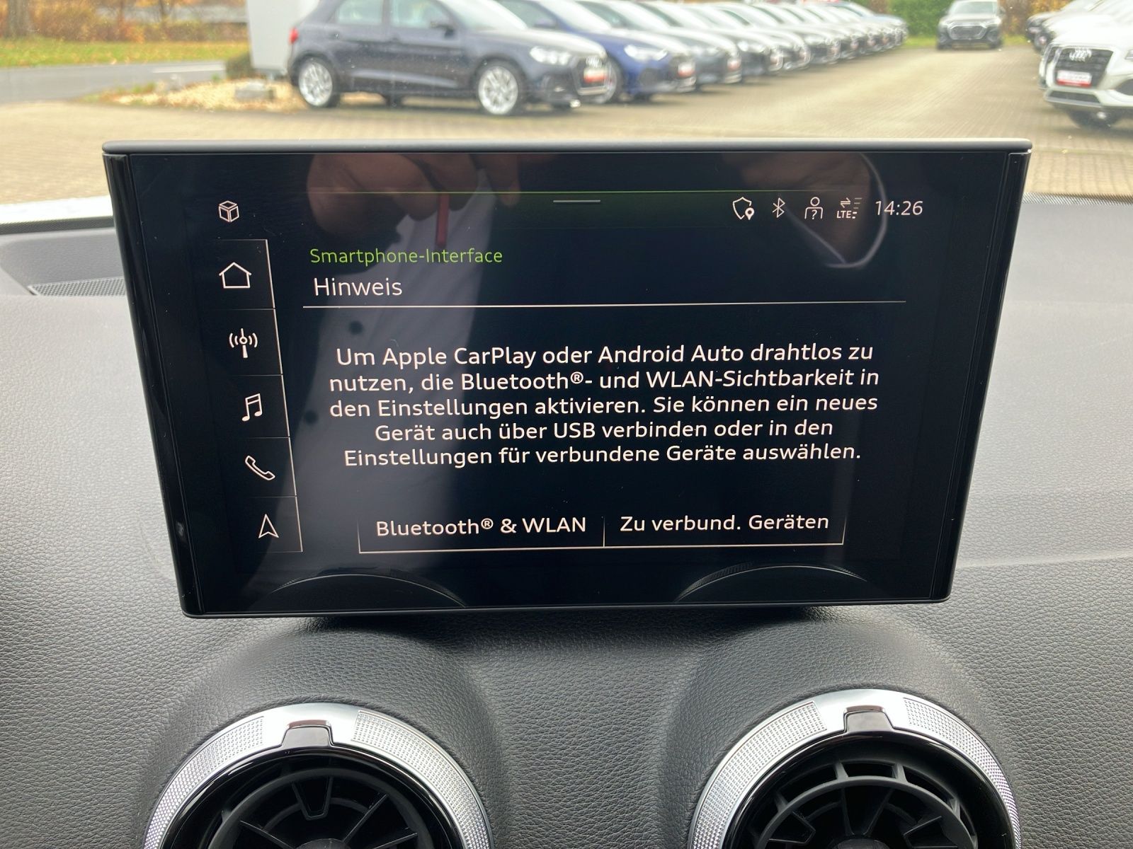 Fahrzeugabbildung Audi Q2 35 TFSI advanced S tronic Matrix Vorb. AHZV