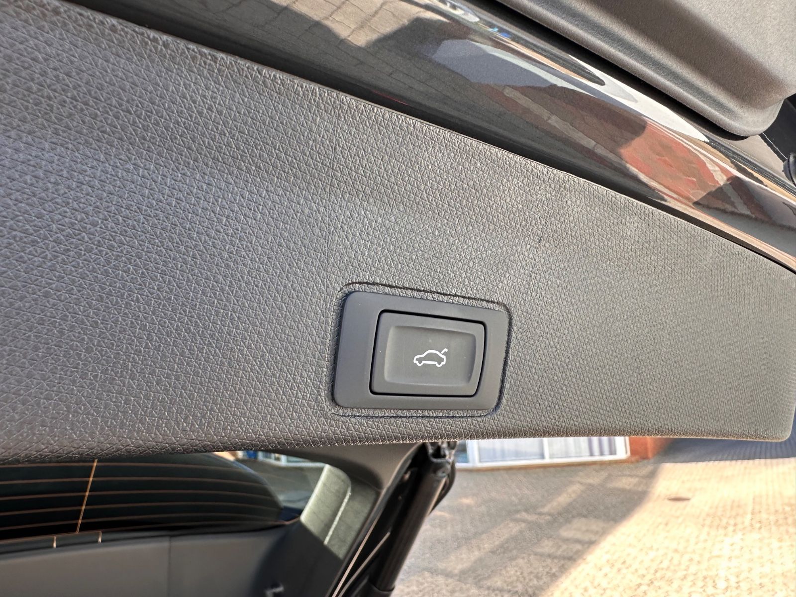 Fahrzeugabbildung CUPRA Terramar 1.5 eTSI AHK/ACC/SHZG/LED/PDC/RFK
