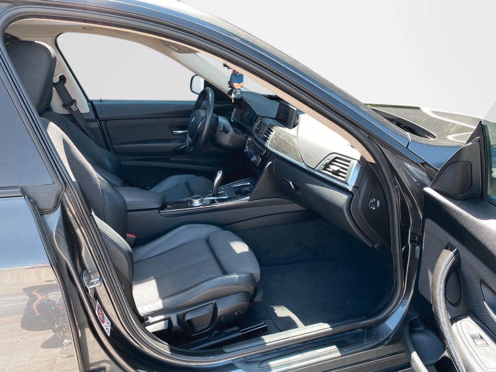 Fahrzeugabbildung BMW 330d Gran Turismo xDrive Advantage