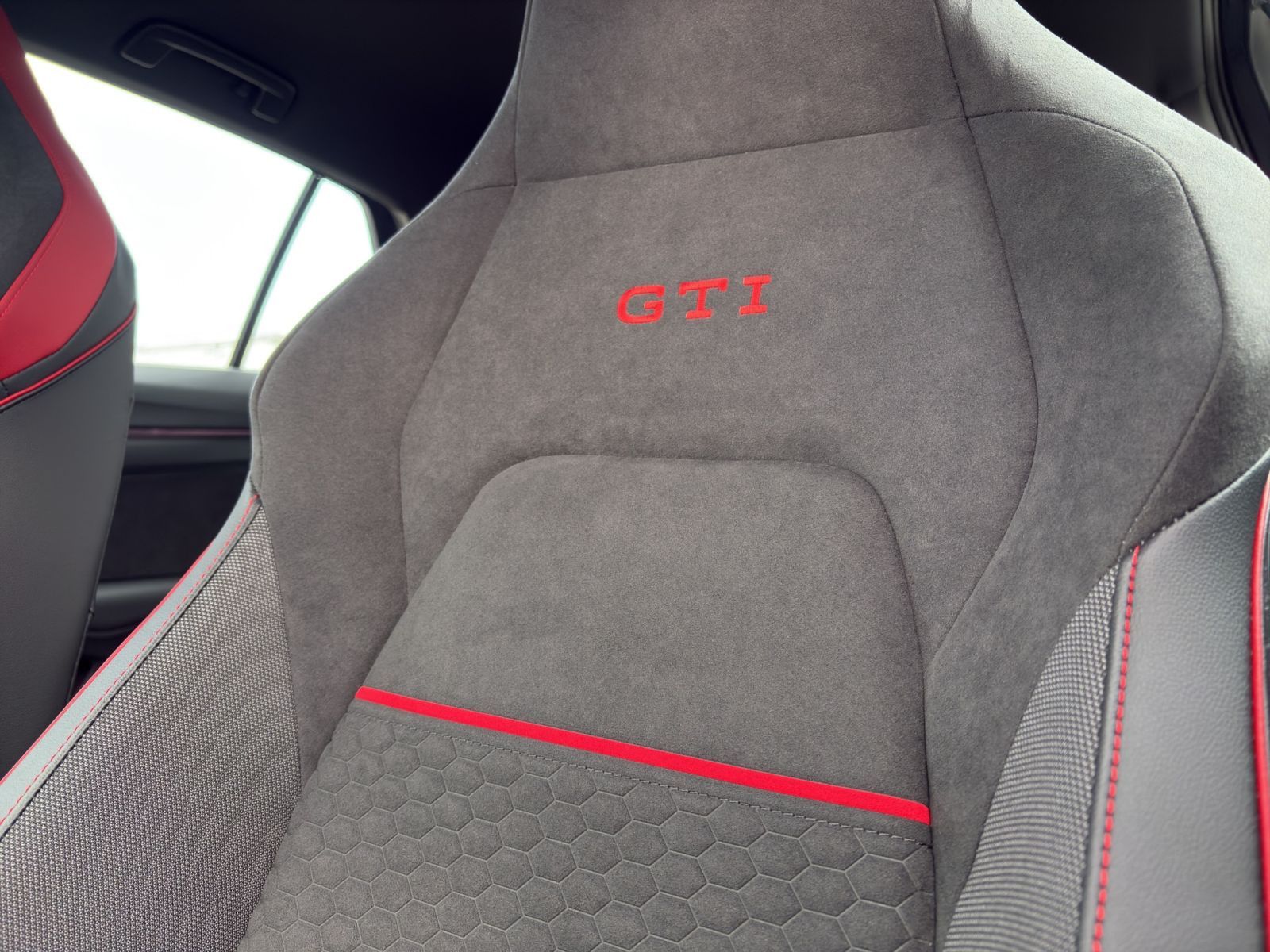 Volkswagen Golf VIII 2.0 TSI GTI Clubsport DSG SHZ LED RFK foto 20