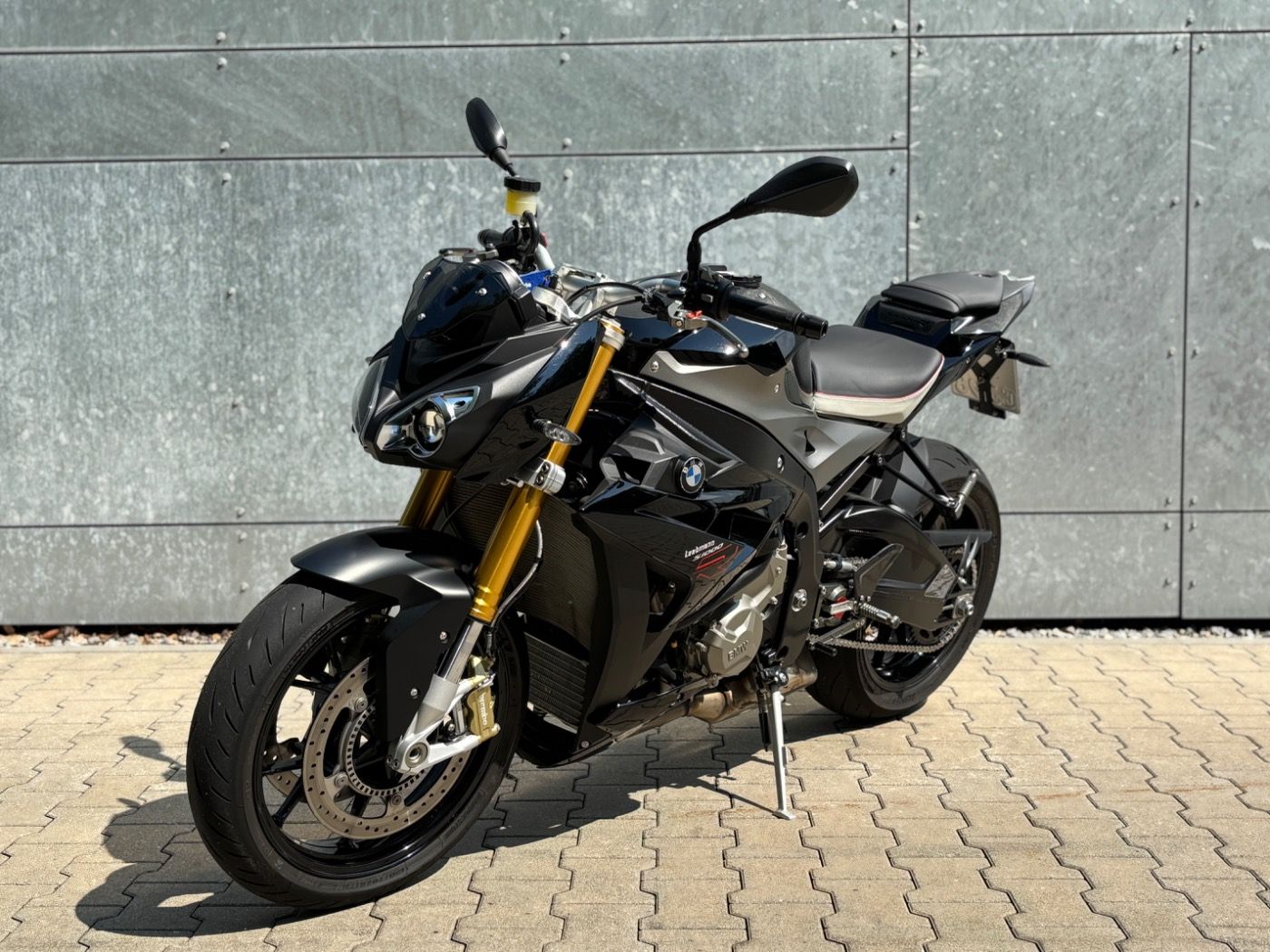 Fahrzeugabbildung BMW S 1000 R Sport- und Dynamik Paket Akrapovic, Frä