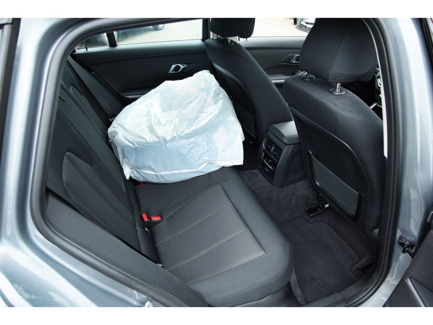 BMW 320 d xDrive Touring Navi LED SHz Apple CP foto 19