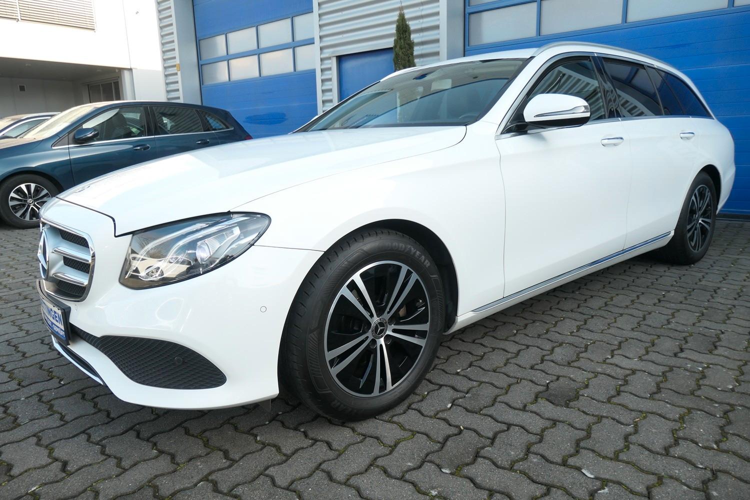 Mercedes-Benz E 220 d T Avantgarde LED Kamera Top Gepflegt