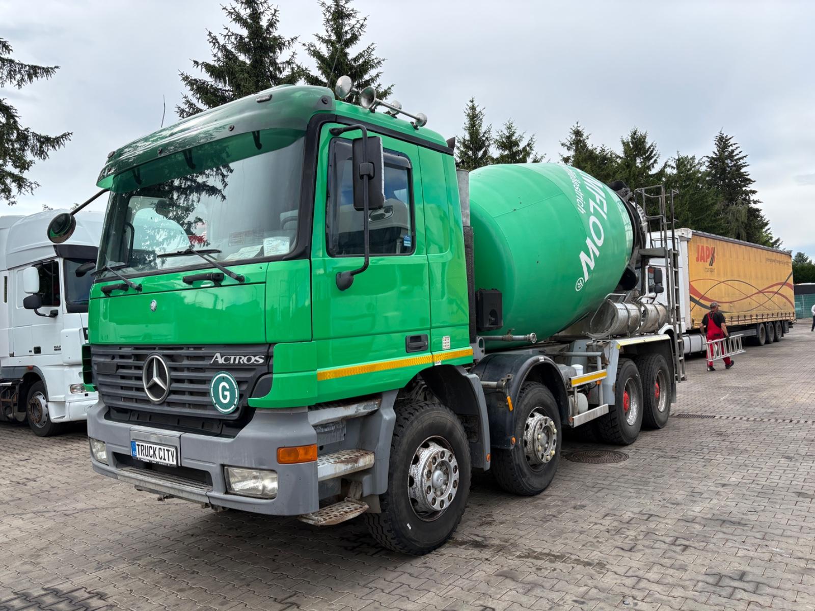 Mercedes-Benz ACTROS MP1 3243 Automat 3 8x4 pedal beton mix