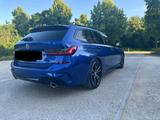 BMW 320d Touring M Sport Automatik M Sport - BMW: Blau, Alcantara, Soundsystem, Kombi