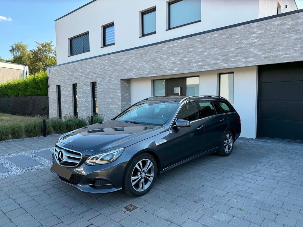 Image of Mercedes-Benz E 350