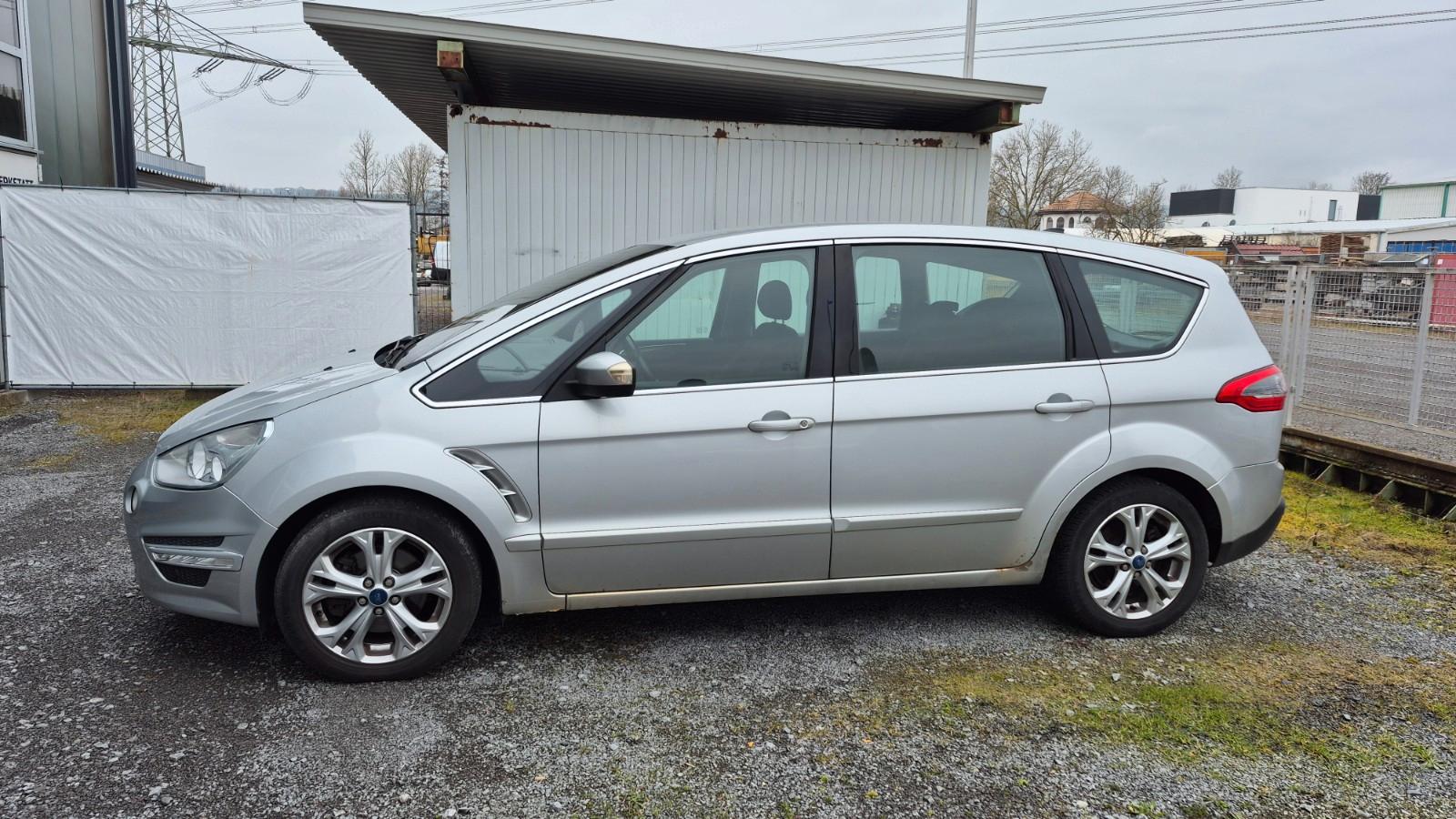 Ford S-Max S-MAX Titanium Navi,AHK,7 Sitze