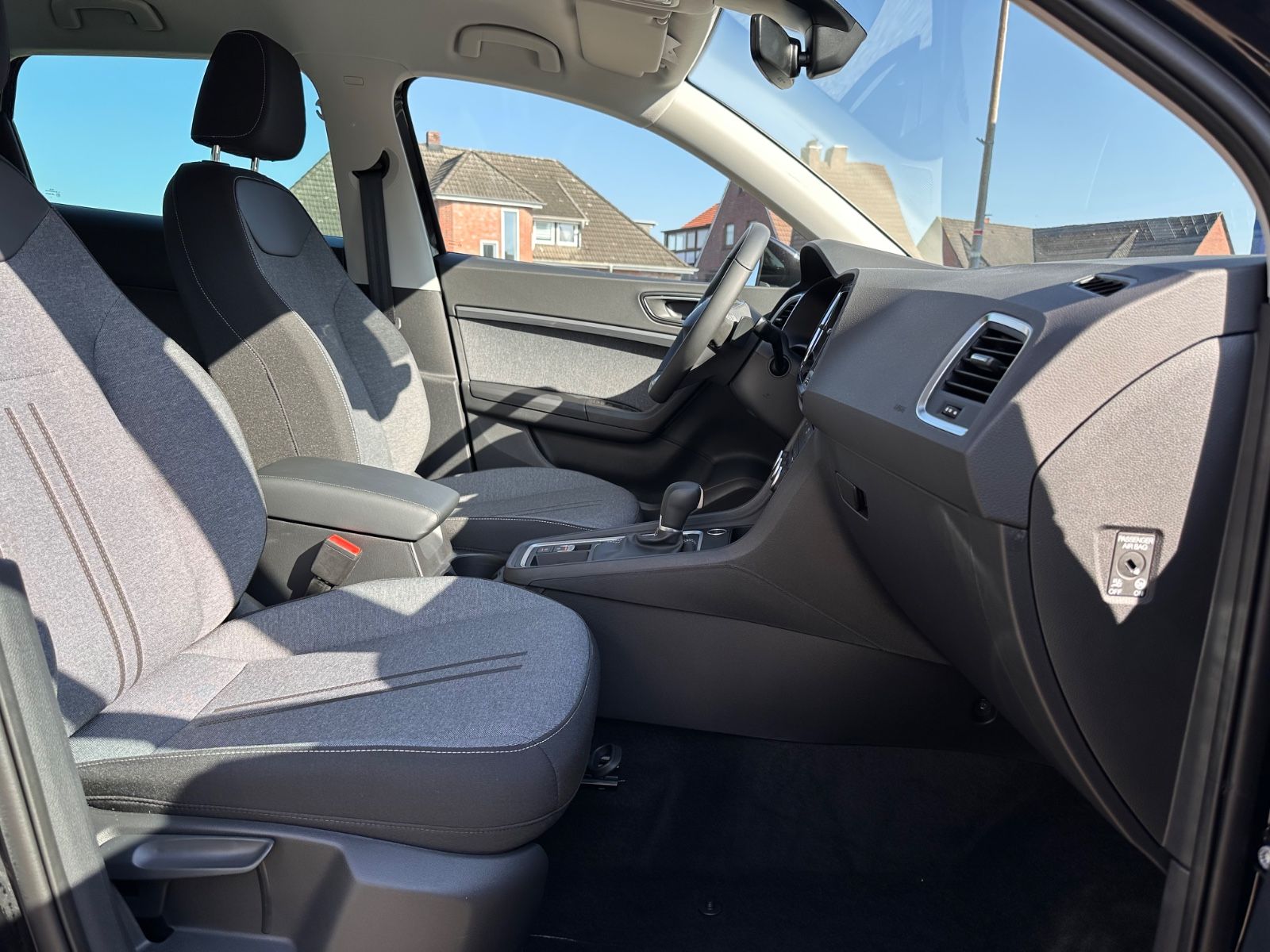 Fahrzeugabbildung SEAT Ateca 1.5 TSI Style DSG AHK/Navi/ACC/LED/SHZ/APP