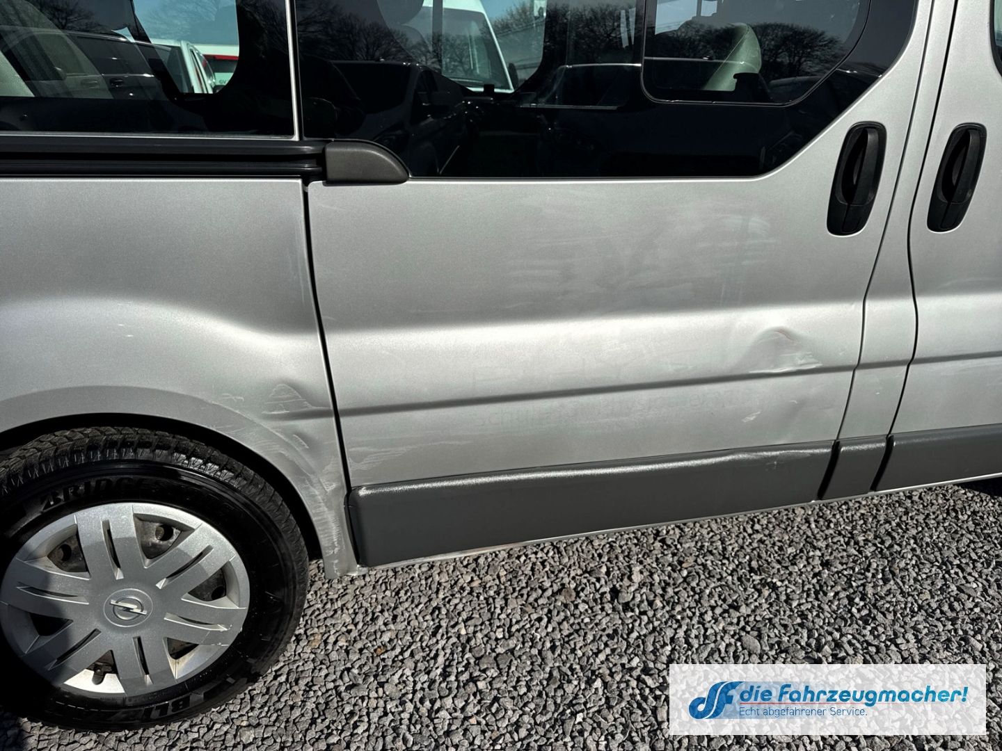 Fahrzeugabbildung Opel Vivaro Kombi L1H1 2,7t Klima *EXPORT