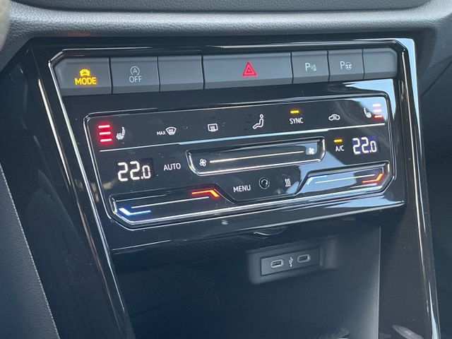 T-Roc R-Line 1.5 TSI DSG Black Style Standhzg/AC
