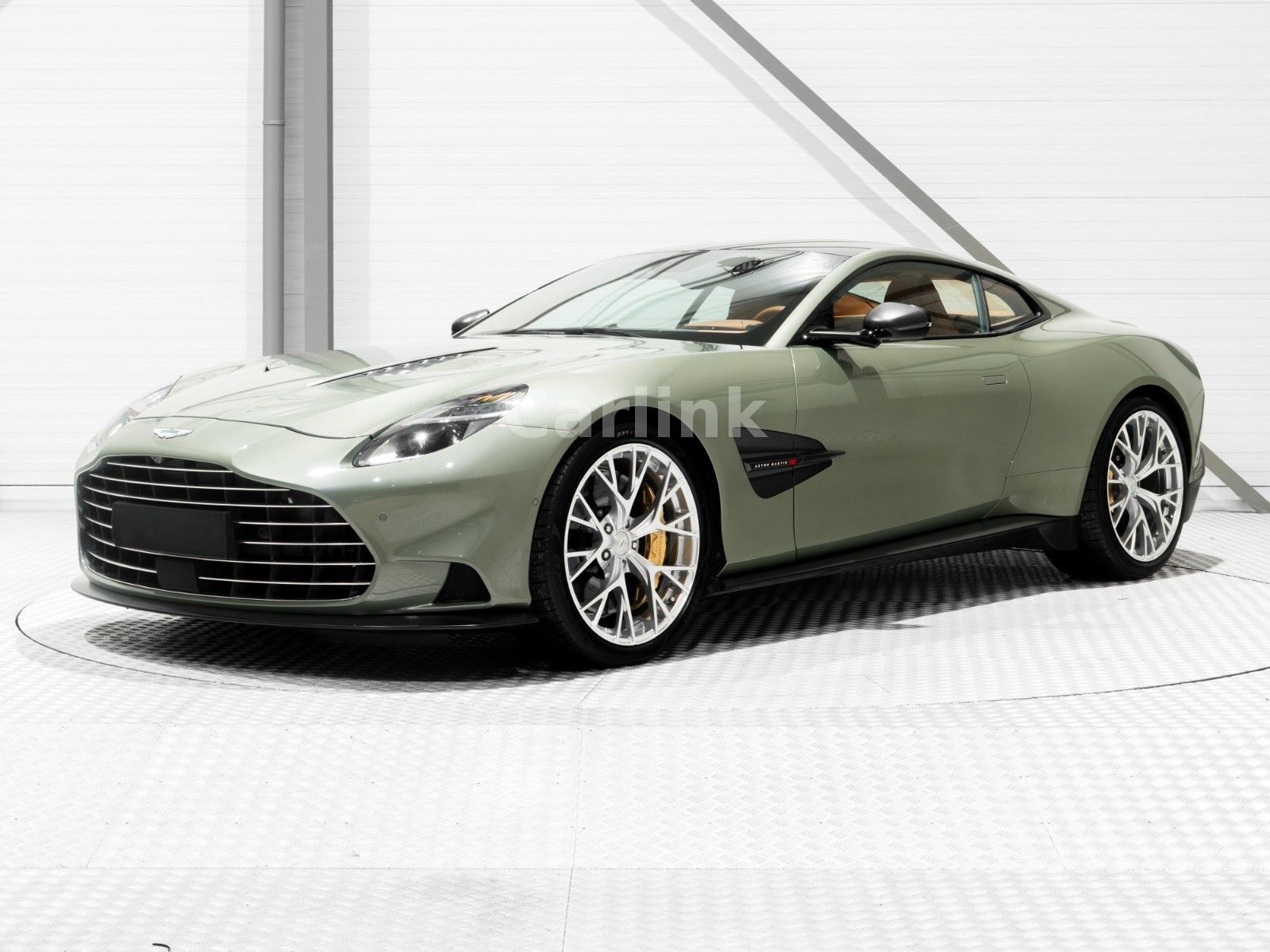 Aston Martin Vanquish -EXTENDED EXT. CARBON- SAGE/TAN