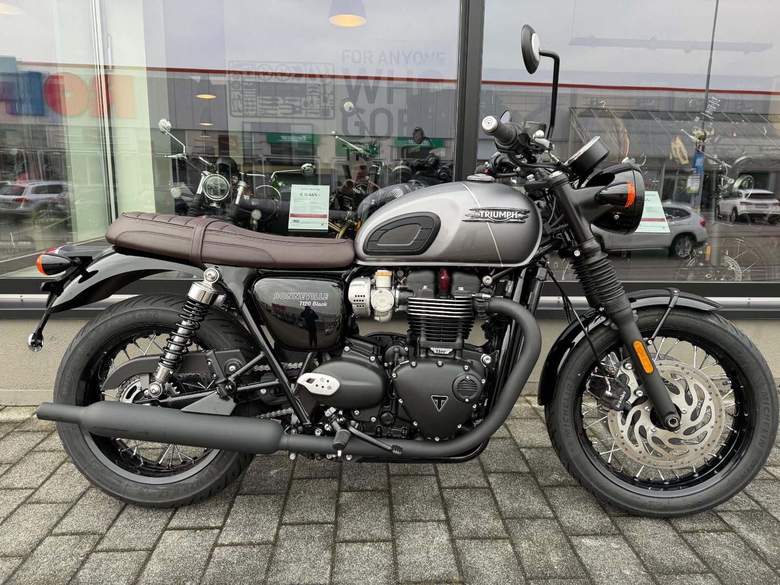 Triumph Bonneville T120 Black