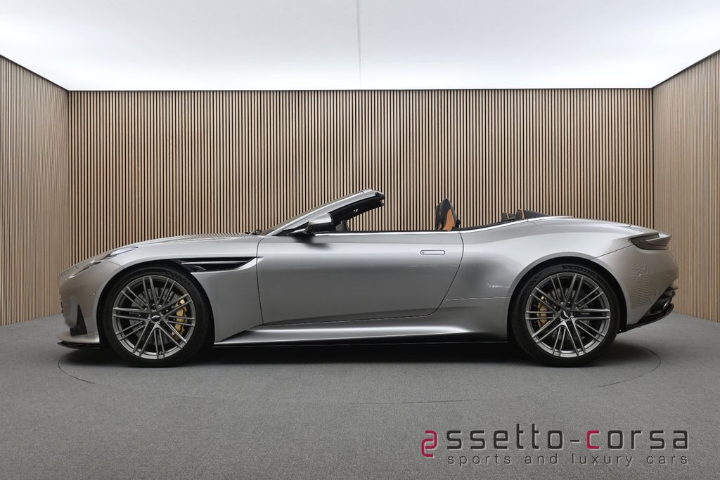 Image of Aston Martin DB12