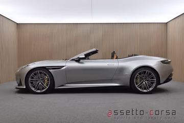2024 Aston Martin DB12 照片 1