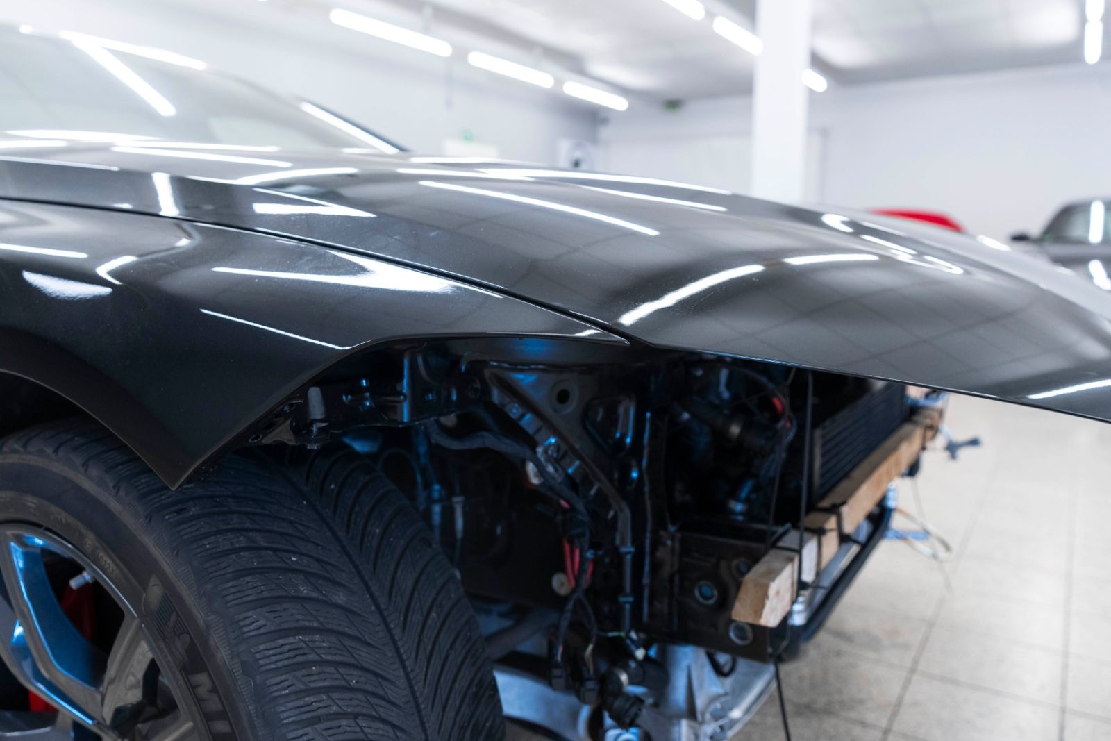 Fahrzeugabbildung BMW M8 Competition GC Head Up B&W