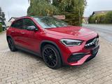 Mercedes-Benz GLA 220 d 4Matic AMG Line mit GARANTIE TÜV 05/26 - rote Mercedes-Benz GLA 220